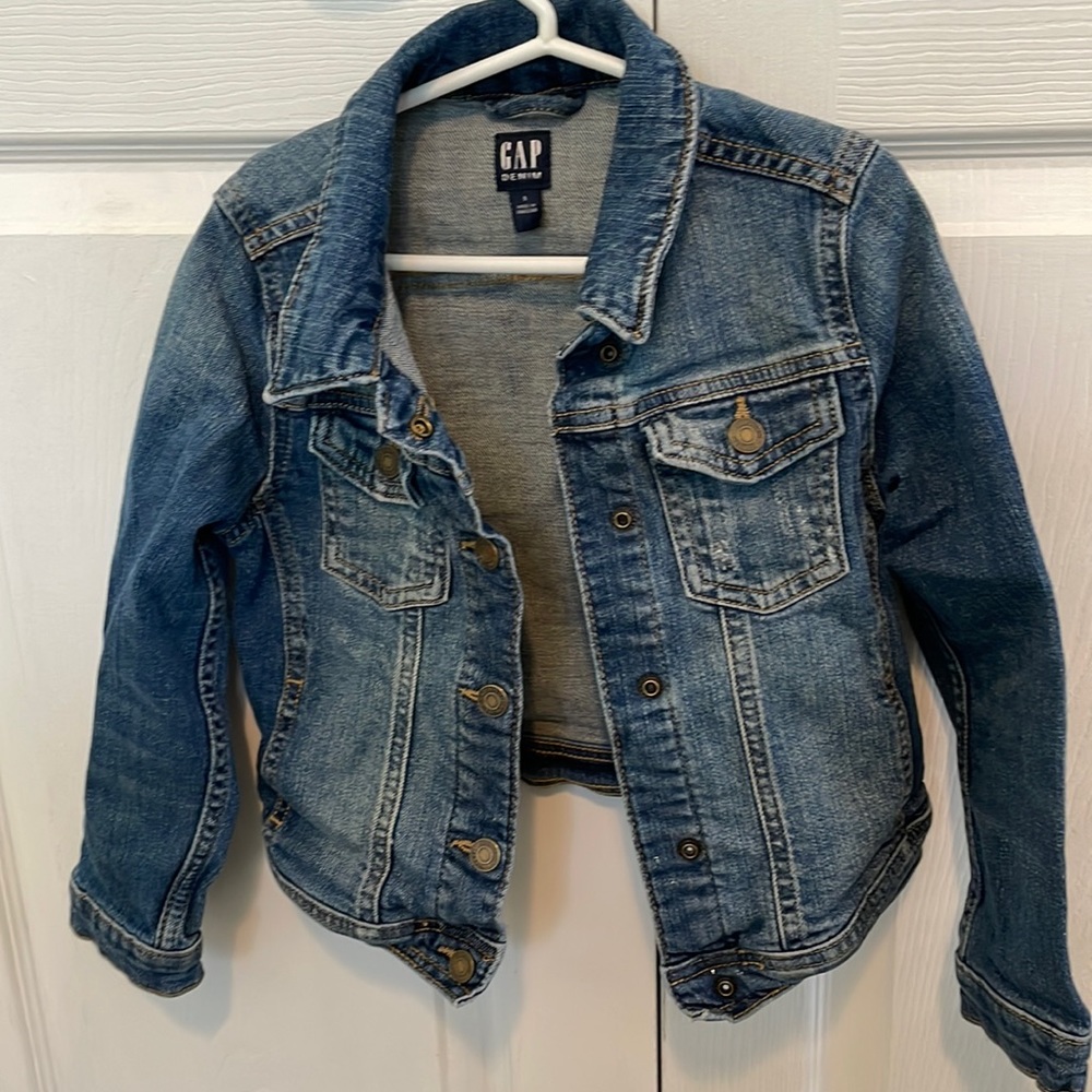 Like New Gap Denim Jacket size Small